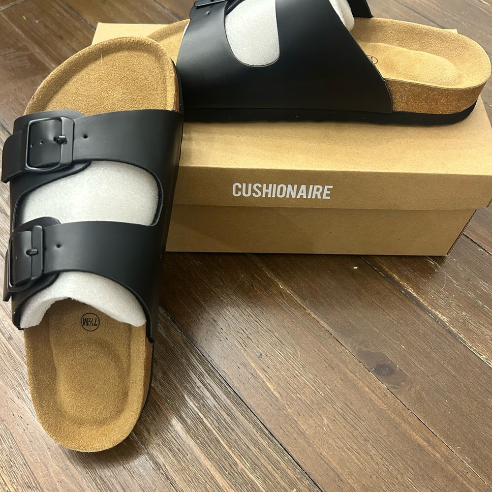 CUSHIONAIRE Black Women's Sandals
